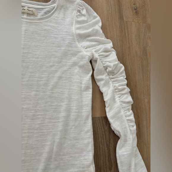 We The Free Cream Long Sleeve Top with Glam Sleeves in size small - Picture 4 of 7